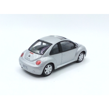 Volkswagen New Beetle silver - skala 1:43 - Cararama